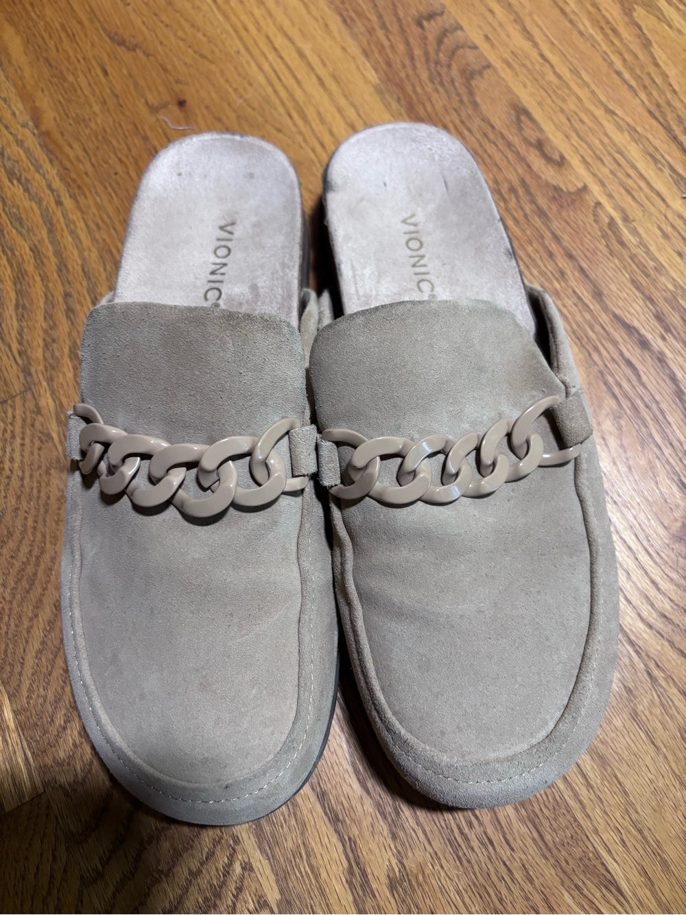 Vionic Georgie Sz 11 Suede Chain Mules Quiet Luxury Fall Loafers Neutral